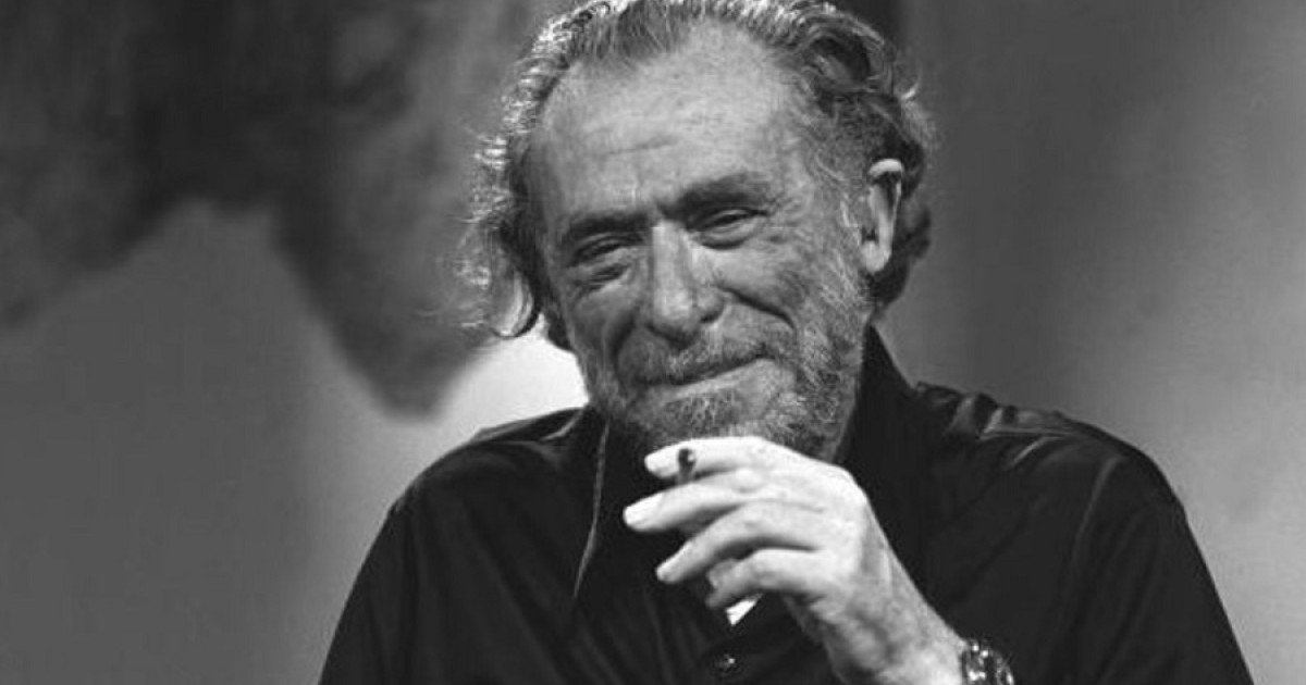 Se busca una mujer – CHARLES BUKOWSKI (Texto completo)